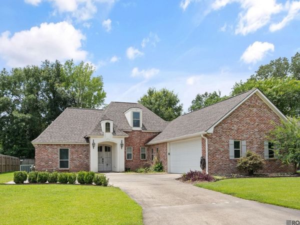 39415 Meadowbrook Ave, Prairieville, LA 70769