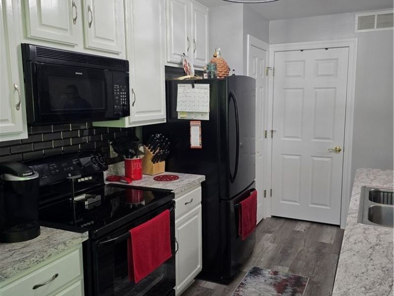 3800 Rosemont Boulevard, Akron, OH 44333 Photo 2