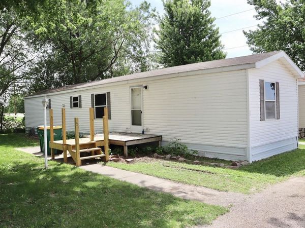 806 28th Street, Unit 2, Milford, IA 51351