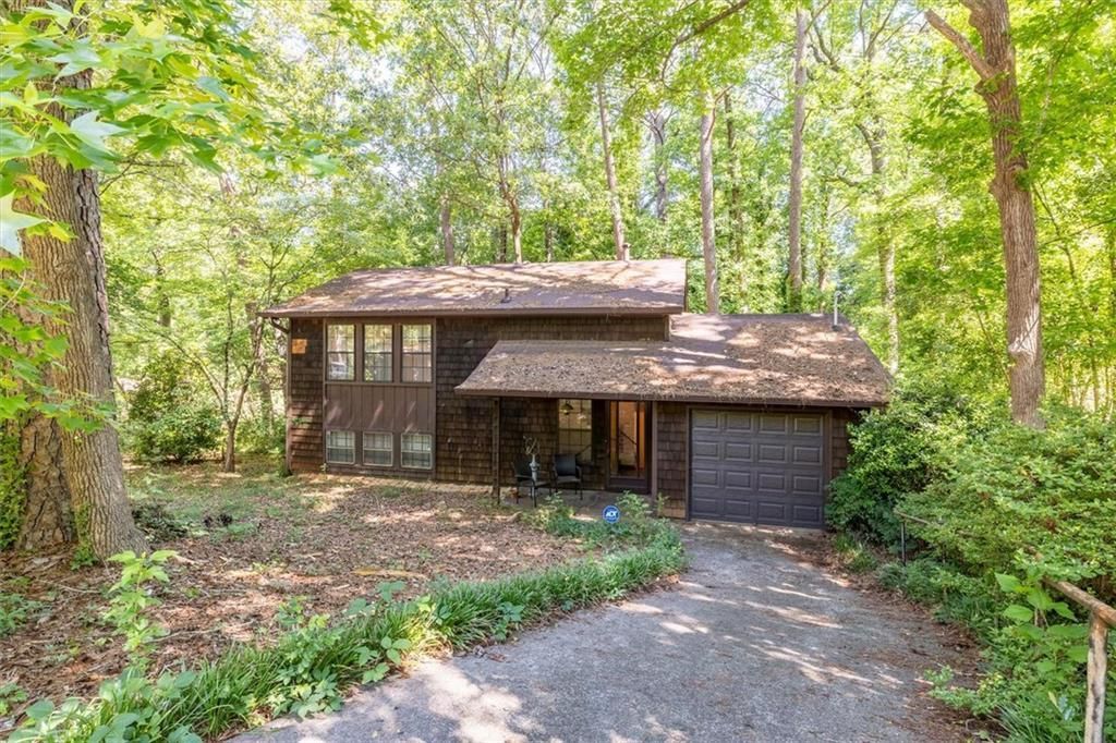 4252 Nelby Drive, Stone Mountain, GA 30083 Main Photo