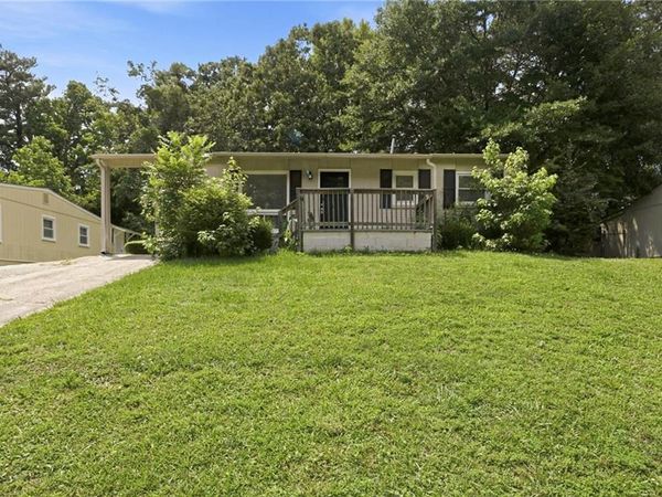 836 Amber Place NW, Atlanta, GA 30331