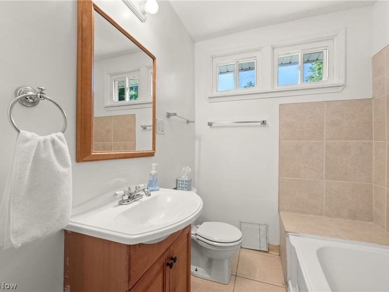 1395 Delia Avenue, Akron, OH 44320 Photo 29