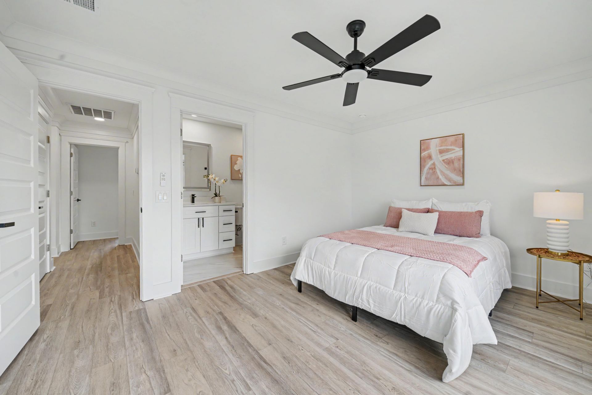 2014 Comstock Avenue Photo 14
