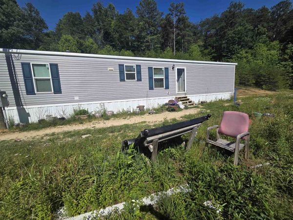 2512 Highway 2562 , Blaine, KY 41124
