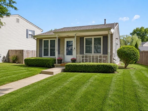 881 Manchester Course , Geneva, IL 60134