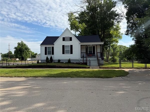 206 E Clement Street, De Soto, MO 63020