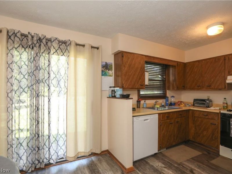 501 N Park Drive, Ravenna, OH 44266 Photo 9