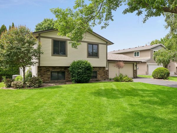 10366 Concord Drive, Eden Prairie, MN 55347