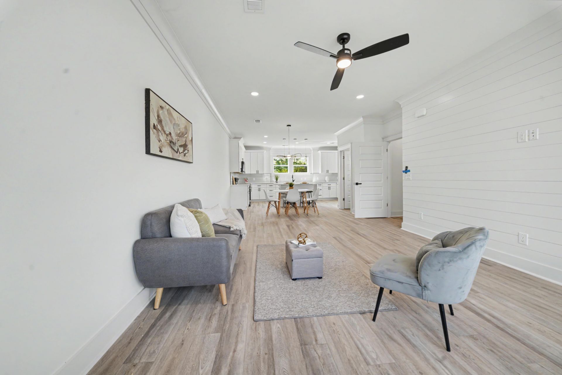 2016 Comstock Avenue Photo 5