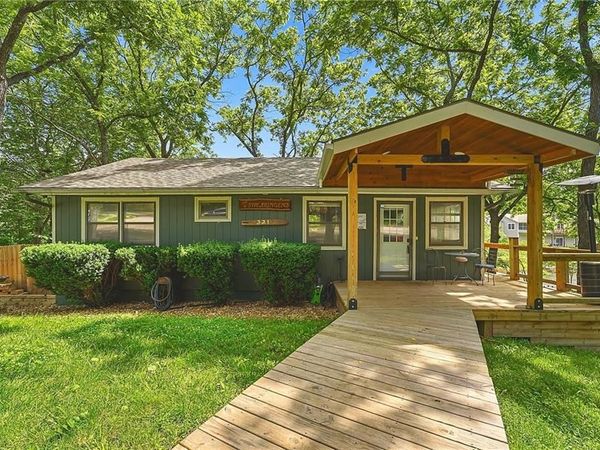 321 W Sugar Lake Drive, Mound City, KS 66056