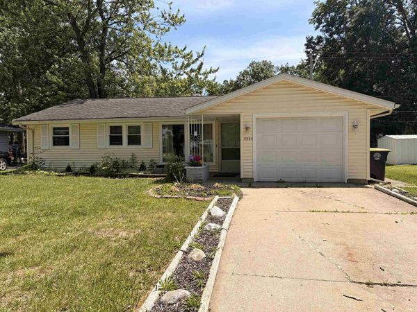 3234 Varsity Lane, Fort Wayne, IN 46805