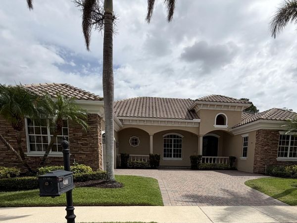 9400 Scarborough Court , Port St. Lucie, FL 34986