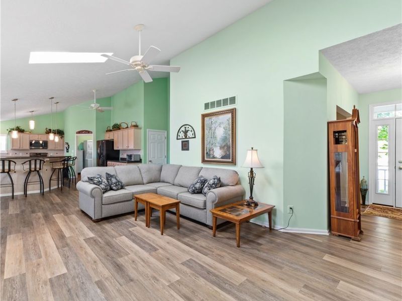 38323 Springdale Drive, North Ridgeville, OH 44039 Photo 8