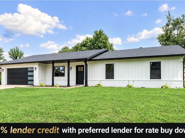 2913 Parkwood Drive, Rogers, AR 72756