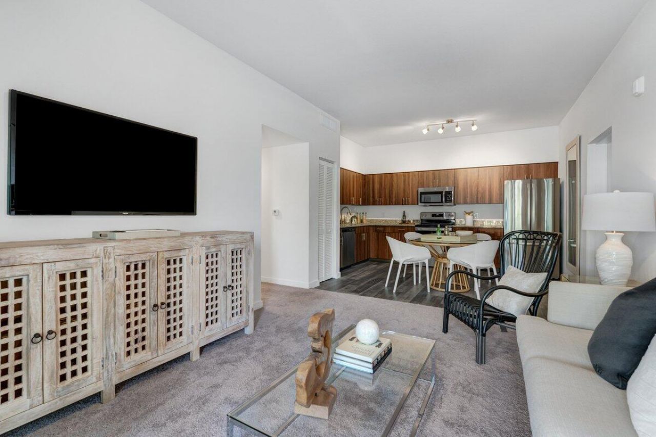 4260 Lakewood Road, Unit 206, Lake Worth Beach, FL 33461 Photo
