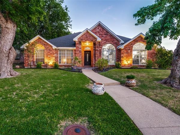 1516 Cripple Creek Court, DeSoto, TX 75115