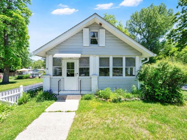 121 Merrill Rd, Springfield, MA 01119