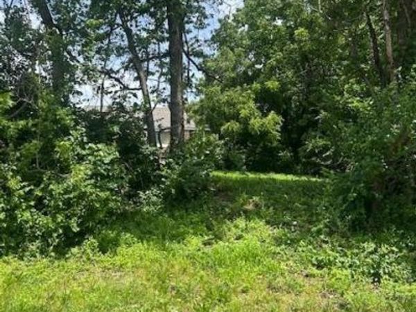 3947 Norton Avenue, Kansas City, MO 64130