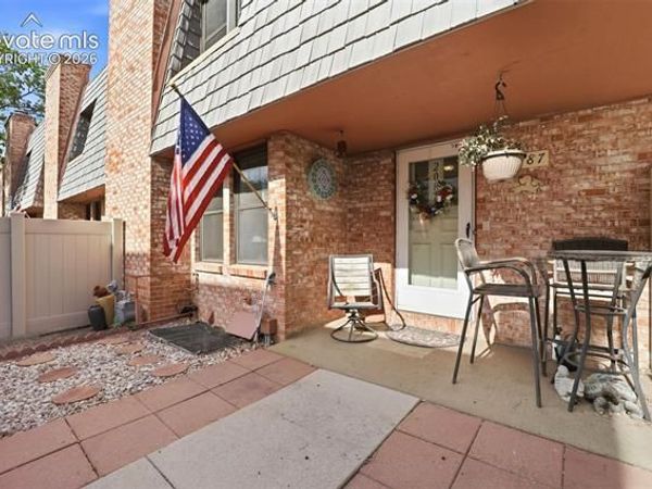 2087 Sussex Lane, Colorado Springs, CO 80909