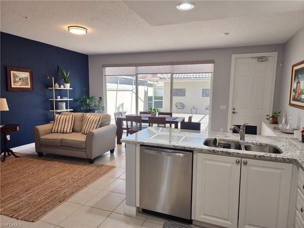 6112 Towncenter CIR, NAPLES, FL 34119