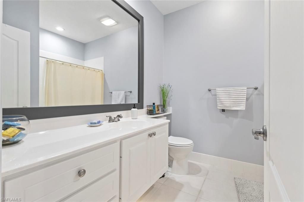 6112 Towncenter Cir, Naples, FL 34119 Photo