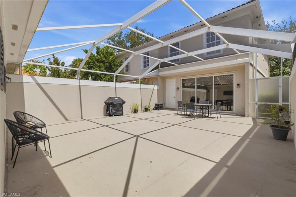 6112 Towncenter Cir, Naples, FL 34119 Photo