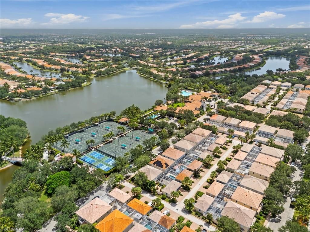 6112 Towncenter Cir, Naples, FL 34119 Photo