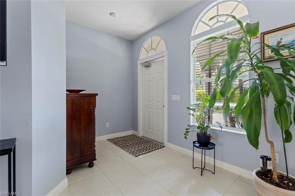 6112 Towncenter Cir, Naples, FL 34119 Photo