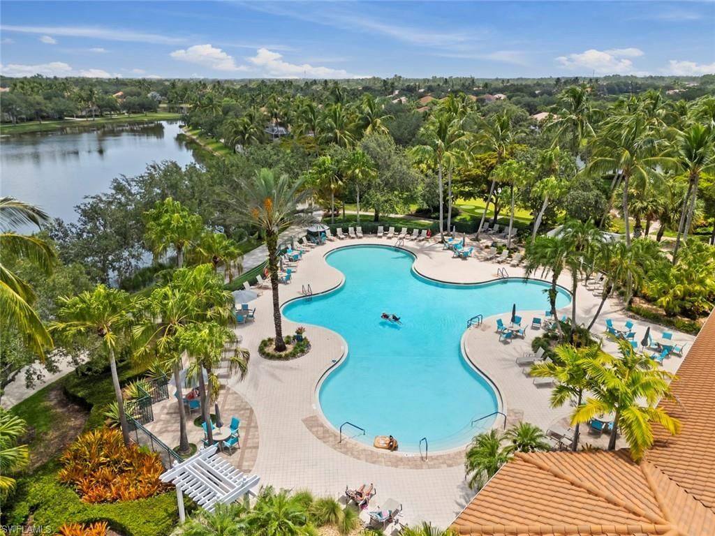 6112 Towncenter Cir, Naples, FL 34119 Photo