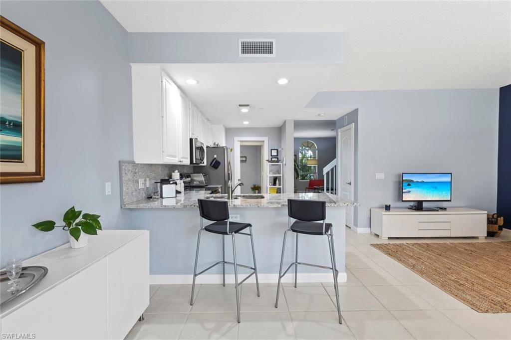 6112 Towncenter Cir, Naples, FL 34119 Photo