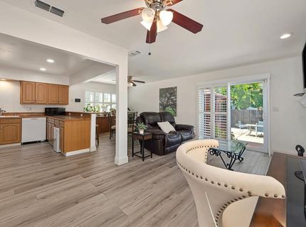 6039 Mcmahon Dr, Sacramento, CA 95824 Photo