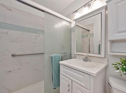6039 Mcmahon Dr, Sacramento, CA 95824 Photo
