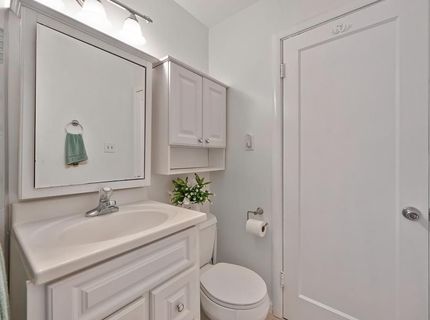6039 Mcmahon Dr, Sacramento, CA 95824 Photo