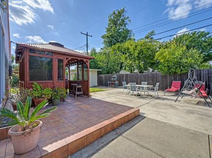 6039 Mcmahon Dr, Sacramento, CA 95824 Photo