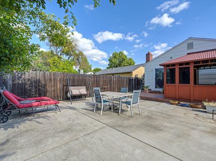 6039 Mcmahon Dr, Sacramento, CA 95824 Photo