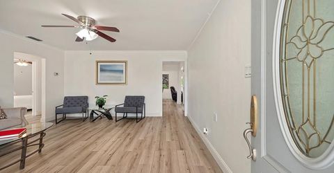 6039 Mcmahon Dr, Sacramento, CA 95824 Photo