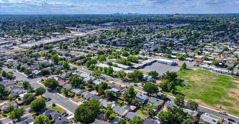 6039 Mcmahon Dr, Sacramento, CA 95824 Photo