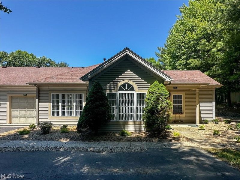 7 Woodland Chase Boulevard, Niles, OH 44446 Photo 1