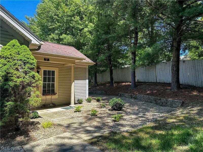 7 Woodland Chase Boulevard, Niles, OH 44446 Photo 2