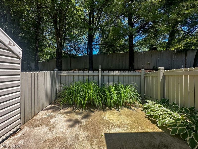 7 Woodland Chase Boulevard, Niles, OH 44446 Photo 5