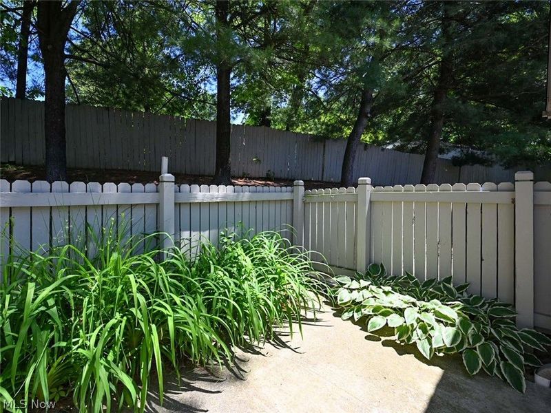 7 Woodland Chase Boulevard, Niles, OH 44446 Photo 7