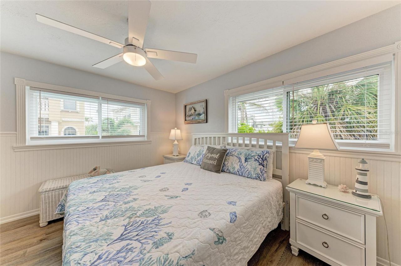 101 25th Street N, Unit 3, Bradenton Beach, FL 34217 Photo