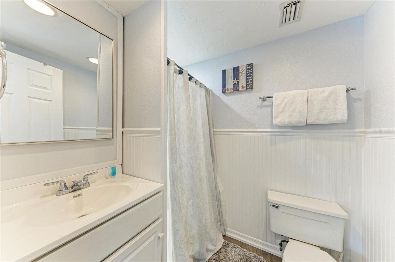101 25th Street N, Unit 3, Bradenton Beach, FL 34217 Photo