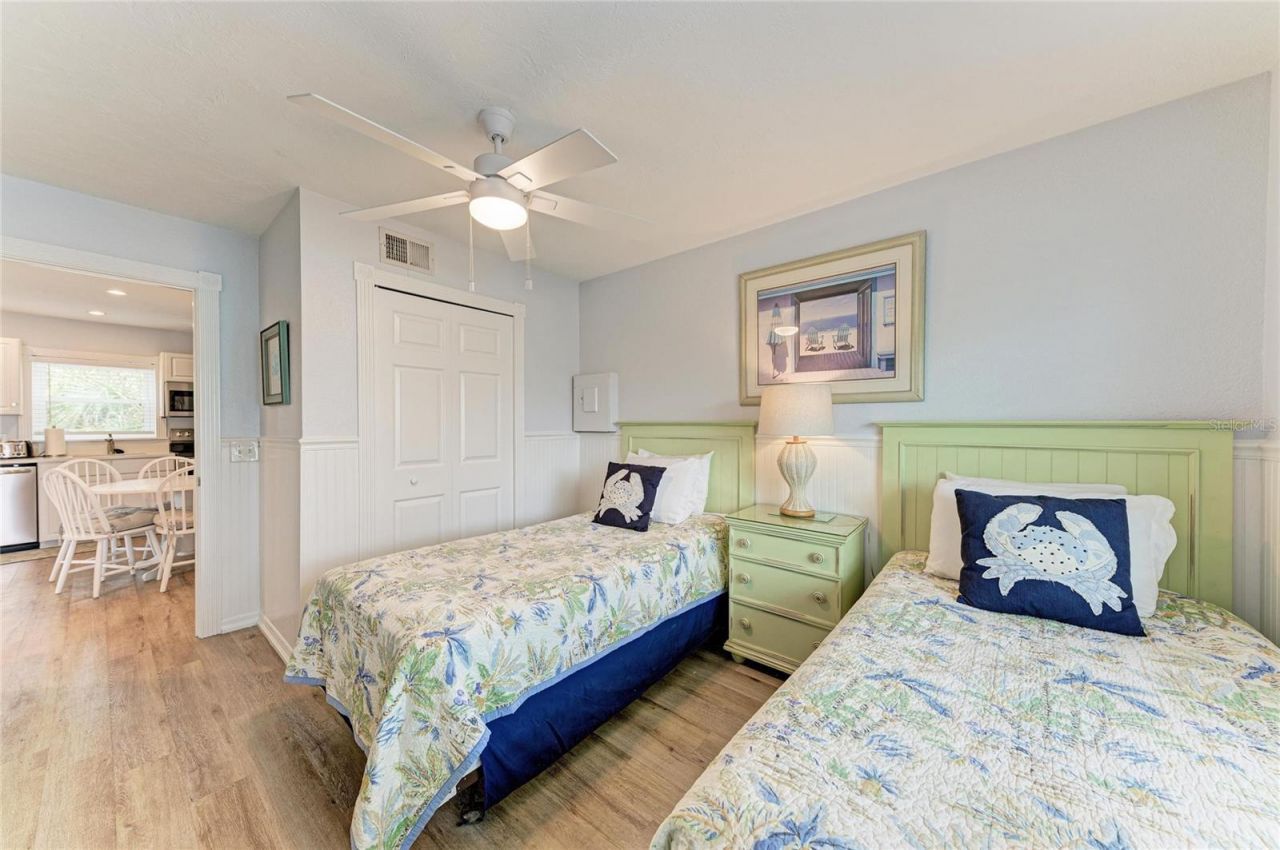 101 25th Street N, Unit 3, Bradenton Beach, FL 34217 Photo