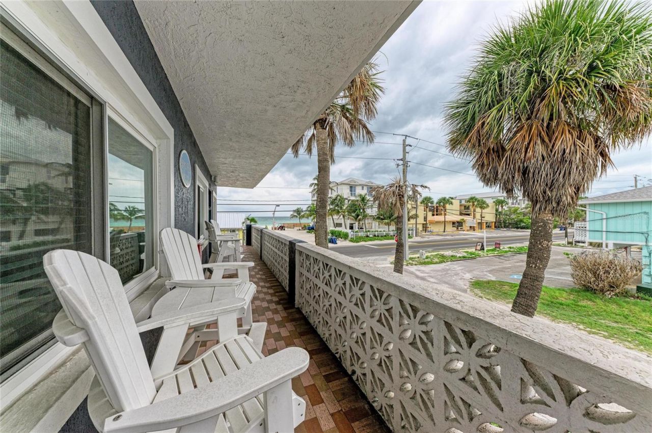 101 25th Street N, Unit 3, Bradenton Beach, FL 34217 Photo