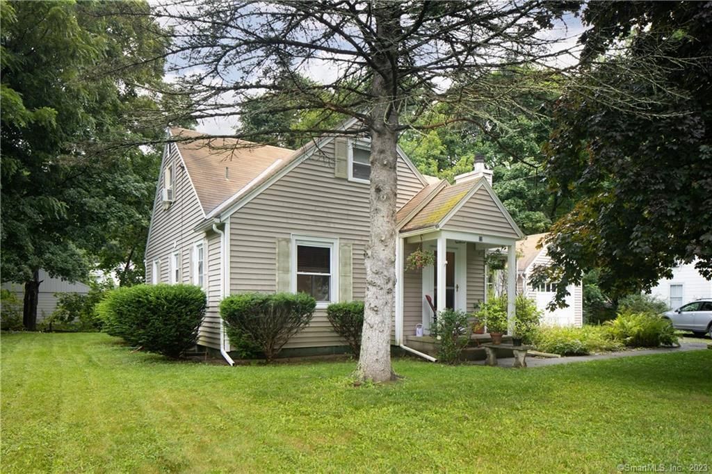 22 Walton, Salisbury, CT 06039 Main Photo