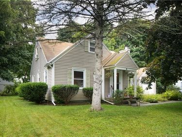 22 Walton, Salisbury, CT 06039