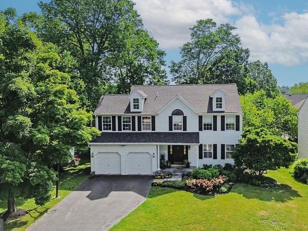 202 WOODSPRING CIRCLE, DOYLESTOWN, PA 18901