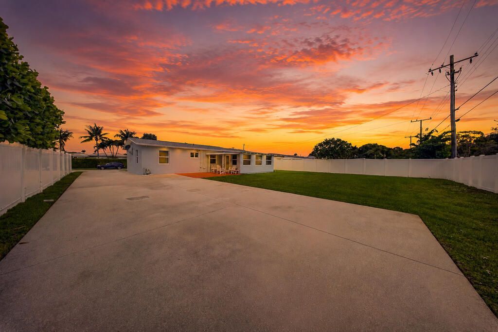 648 Eastwind Drive, North Palm Beach, FL 33408 Photo