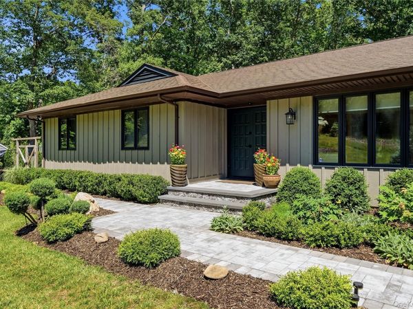 53 Soundview Drive , Shoreham, NY 11786